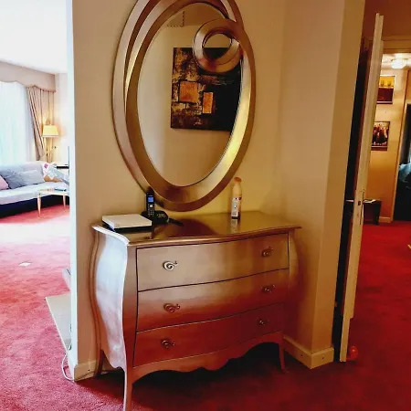 Lovely 3-Bed Apartment In Veytaux Daire *